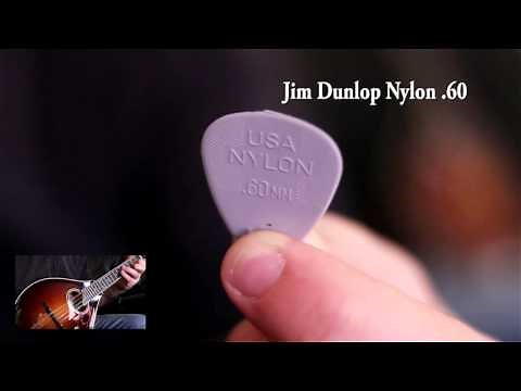 Picks comparison. Dunlop nylon and max-grip review : which ones sound the best on mandolin ?