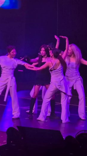 leeseo wrote "super ICY" for her mom, who always told her to stay soft even when the world tried to harden her. now every performance is her way of saying "i'm still your soft girl, mom." 🥺#이서 #IVE