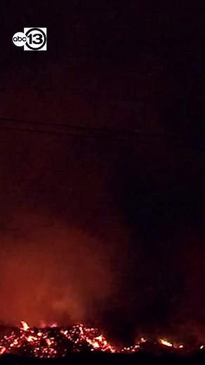 Spring Branch mulch fire continues to burn and now Houston Health Department officials confirms what the resident were fearing. #mulch #mulchfireofhouston # #springbranch