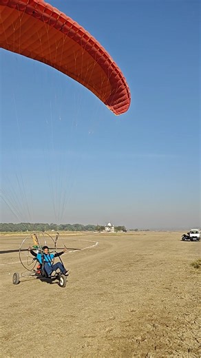Ground handling is one of the most critical skills in paramotoring—and often the most underestimated by new pilots. Done correctly and consistently, it builds the foundation for safe launches, controlled landings, emergency responses, and overall wing mastery. 🪂 What is Ground Handling? Ground handling (also called kiting or inflation practice)is the skill of controlling your paraglider wing while it’s inflated on the ground Mastering ground handling doesn’t just make you a better pilot—it keep