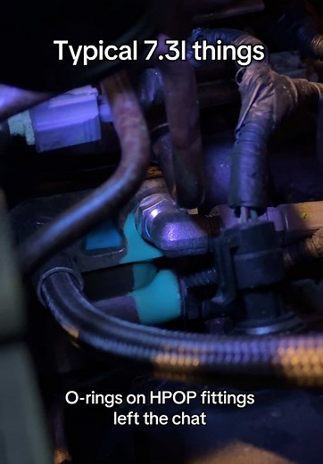 Fixing a 7.3 Powerstroke Oil Leak with Dye