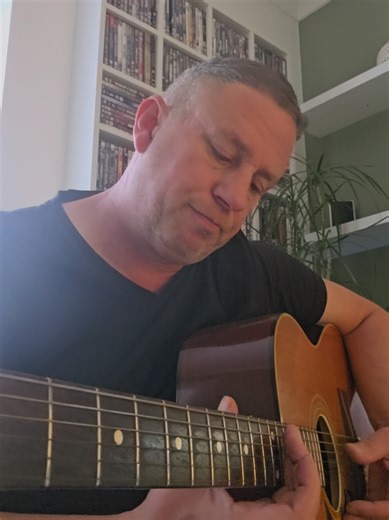 Stephen Johnstone (@lovelightenergy111)’s videos with original sound - Stephen Johnstone