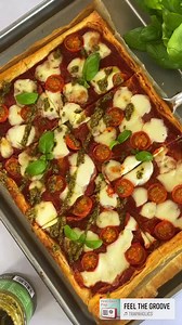 Is a pizza a pizza if it’s not on a pizza? I don’t know but it tastes so good so let’s go with it 🍕😆 Save this for school holiday lunches! Ingredients: Sheet of Puff Pastry 250g Passata 1tsp Oregano 1tsp Garlic Powder 1tbsp Tomato Puree S&P 125g Mozzarella Any toppings you fancy. I used Cherry Tomatoes. Pesto to drizzle Bake at 200c for about 15 minutes or until golden. | Taming Twins - Fuss Free Family Food