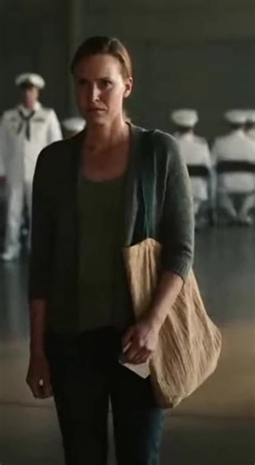 FAMILY MOCKED MY "FAILURE" AT NAVY SEAL GRADUATION—THEN THE ADMIRAL SALUTED ME "Try not to embarrass us," my father whispered, adjusting his tie. "Just stand in the back and stay quiet." I stood silent in my cheap department store dress. To my family, I was a Naval Academy dropout working a dead-end insurance job. My brother, the new Navy SEAL, was the golden child. My dad, a retired Captain, was holding court with his buddies near the front. "Yeah, my daughter is in... administration," he laugh