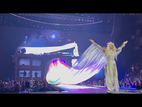 Lady Gaga — Paparazzi (Front Row | San Francisco, CA)