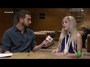 Isma Juárez flipa al entrevistar a una chica que dice ser "híbrida, entre alienígena y humana"