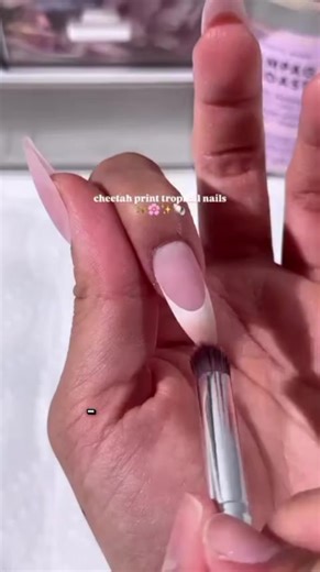 🔥 MASTER EN UÑAS 🔥🔥 📅 INICIO: 22de Abril. | 📍 SANTA CRUZ, BOLIVIA 📲 INFO Y RESERVAS: 61366642 🤯 ¡PROMOCIÓN EXCLUSIVA! 🤯 ✅ Reserva con 50% de descuento 🫶🏼 ✅ PRIMERAS EN INSCRIBIRSE: 2x 800Bs hasta el 21de ABRIL ✅ Costo regular: 450Bs. 📚 DESDE CERO A AVANZADO 7 CLASES INTENSIVAS (2h y media diarias) LUNES A VIERNES - 🕙 1er TURNO: 10:00 a 12:30 | SOLO 4 CUPOS - 🕑 2do TURNO: 15:00 a 17:30 | SOLO 4 CUPOS 🎁 TODO INCLUIDO - 90% de los materiales - 100% de las herramientas - Tips prácticos