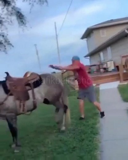 #tricking #trickz #tricks #acrobat #acro #gym #gymnast #gymnastik #flip #tumbling #bboy #bboying #parkour #dance #dancing #fun #funny #memes