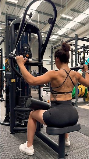 Diverging Lat-Pull Down | Puregym MATRIX Diverging Lat-Pull Down Machine #backworkout