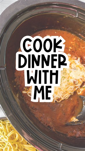This is one of my easiest slow-cooker dinners 👇 Frozen chicken, a couple cans of Rotel, and taco seasoning — that’s it. Dump it in, turn it on, and dinner handles itself. Simple, filling, and perfect for busy days. 🙌 | Hot Mess Mom