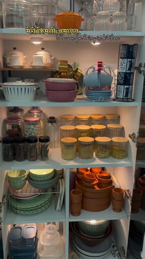 Cupboard organization goals 🎯 . Credit @ann_ieshome . P.S. All rights belong to their respective owners. No right infringement intended, please DM for immediate fix or removal. . #kitchen #kitchendesign #kitcheninspo #storage #storagesolutions