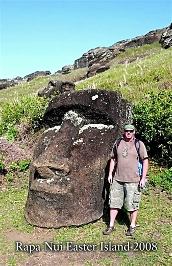 Robert Dakota Easter Island RAPA NUI 2008: INSIDE THE GREAT MOAI QUARRY OF RANO RARAKU