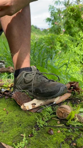 Kadek Dedik Supriatna on Instagram: "Bow Drill Fire Training. Daily Practice Makes Primitive Fire Easy #BowDrillFire #FireTraining #PrimitiveFire #FrictionFire #DailyPractice #SkillBuilding #BushcraftLife #SurvivalSkills #FireMaking #AncientTechniques #ManualFire #BackToNature"