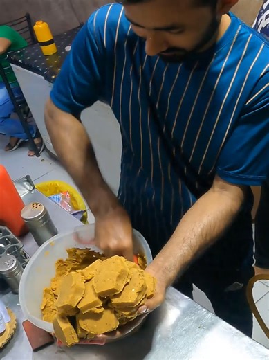 Exploring Unique Street Food Delights in the UK