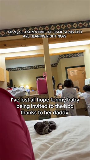 Desireé Hensley on Instagram: "THAT’S HER DADDY’S SIIIIIDEEEE 🤏🏻🤏🏻🤏🏻🤏🏻🤏🏻🤏🏻🤏🏻 MY GENES DIDN’T EVEN TRY 😂😂😂 #expectationshavebeengiven #yourstrulythehensleys #familycomedy #toddlersoftiktok"