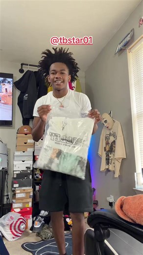 20% Off Clothing Order with @tbstar01