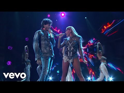 Danna Paola, Sebastián Yatra - No Bailes Sola (Premios Juventud 2020)