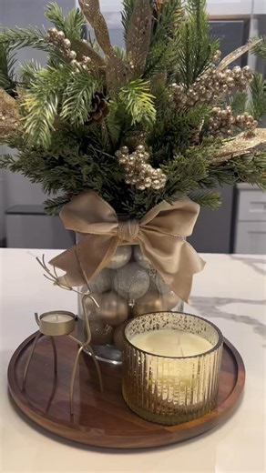 🎄Viral Centerpiece Idea🎄 So easy and fun to make! #christmas #christmascenterpiece #easycrafts #viralcrafts #BudgetFriendly #diys #christmasdiys #diy | Home Goodiys