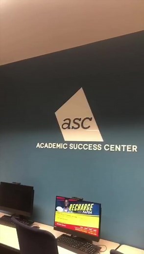 #BCTuesdayTip - The most effective way to ensure academic success this semester is to prepare early and often. 📚🤓 Map out your semester with all the reading assignments, papers, exams, and presentations coming up, and then make sure to study class material each week to maximize information retention. Here are our favorite study spots on Central campus to help you focus and boost your academic performance this Spring.