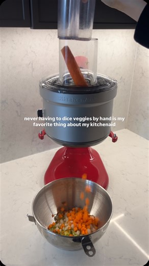 SIOBHAN MCCAFFREY on Instagram: "me 欄 my @kitchenaidusa food processor attachment  . . . #kitchenaid #kitchengadget"