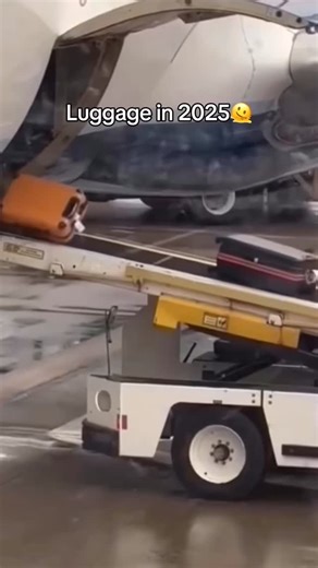 2K views · 1.3K reactions | How to save money every time you travel‍ #travel2025 #travelbags #vacation #travelhacks | duffly | Facebook