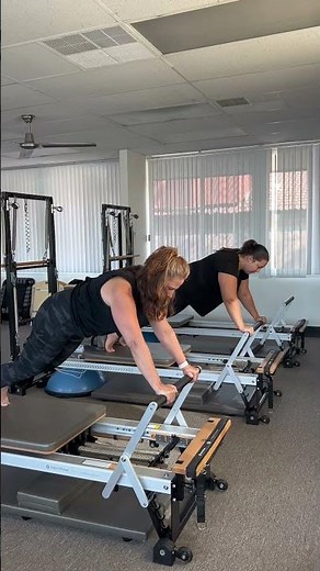 FRIDAY FLOW PILATES WORKOUT #pilates #reformerpilates #sandiego #pilatesworkout #sandiegoworkout