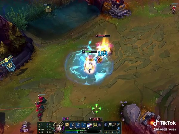 Lux Gameplay Highlights in League of Legends