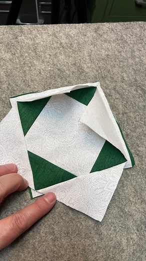 Step-by-step Beginner Square in a Square Exploding Quilt Block Tutorial, Perfect for Quilting Newbies, Easy Quilt Block Pattern - Etsy