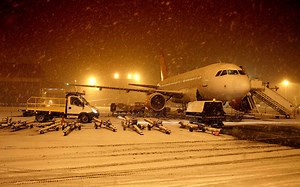 How Cold Does It Have to Be to Keep a Plane From Flying?