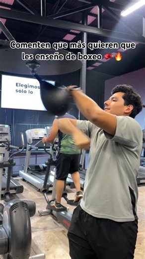 How to hit a boxing speed bag correctly. 🥊🥊🔥🔥 #boxing #tutorial #joke