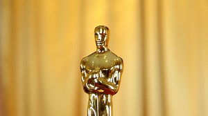 22K views · 43 reactions | Fashion-Momente, emotionale Gewinnerreden – und die Aufreger des Abends: Promiflash hält die Highlights der Oscars 2021 bereit! | Promiflash | Facebook