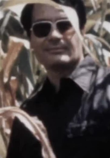 Murderous Minds S01:E10 - Jonestown Massacre: Jim Jones Documentary