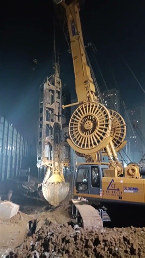 Construction work site graph operating machine doing wall work. #construction #potree #c