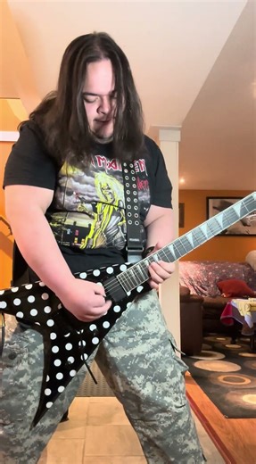 Ozzy Osbourne- I Don’t Know (Randy Rhoads solo; cover) #ozzyosbourne #blizzardofozz #randyrhoads