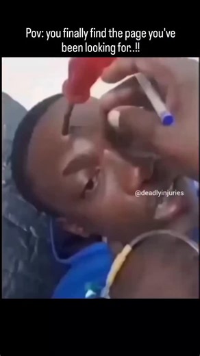 ||Dark mystery point|| on Instagram: "Just @darkmysterypoint 日本利用压电瓷砖将脚步转化为电能。这些瓷砖捕捉来自你脚步的动能。当你行走时,你的重量和动作会对瓷砖产生压力。瓷砖会轻微弯曲,从而产生机械应力。瓷砖内部的压电材料将这种应力转化为电能。每一步都会产生少量电荷,而数百万步结合在一起就能产生足够的电力来驱动LED灯、数字显示屏和传感器。在像涩谷车站这样繁忙的地方, 每天大约有240万个脚步为这一系统作出贡献。 这些电能可以被储存或立即使用,从而减少对传统电力来源的依赖,并支持可持续的城市基础设施。 这种方法将日常运动转化为实用的可再生能源 #日本 #知识 #事实#你知道吗#推荐#科技#创新 #历史 #技术 #实验 #热门"