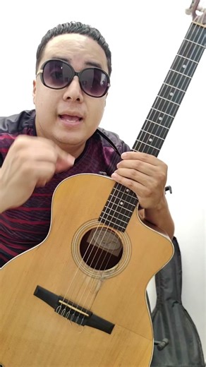 Aprende a tocar el requinto de 'Contigo'
