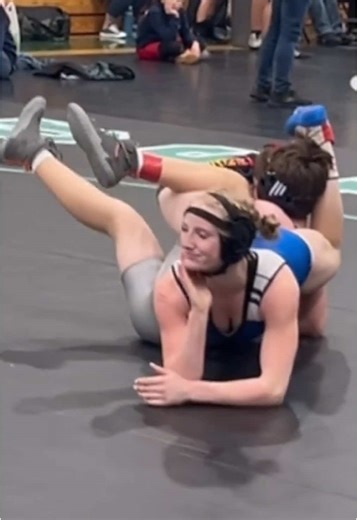 Women Wrestling: Powerful Techniques and Skills