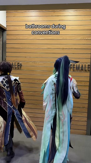 Creative Convention Bathroom Cosplays Featuring Zhongli