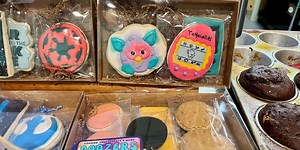 Doozers celebrates the ‘90s with custom cookie designs