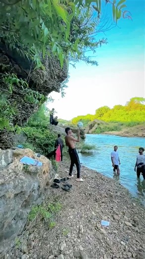 Ashwin Kumar Singh on Instagram: "#reels #friends #popular #india #gujrat"