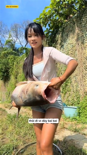 cô cần thủ câu được con cá mè hoa siêu to và cái kết #fishing