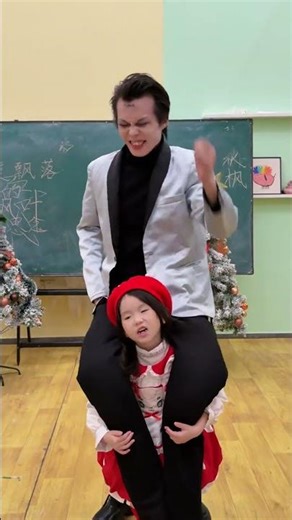 Coco Can Actually Carry The Joker?! #Joker