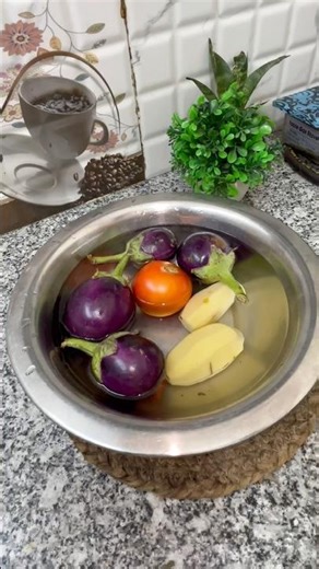 एक बार आलू बैंगन की सब्जी इस तरह बनाकर देखिए तो खाते ही रह जाएँगे Aloo Baingan masala #food #recipe