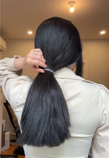 My thick hair girls will know exactly where my genes are from 😎 #hair #thickhair #thickhairchallenge