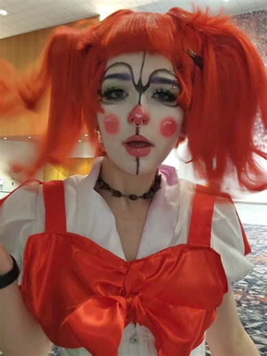 ☆ #CIRCUSBABY how it feels wearing an unfinished cosplay to a convention 😈😈 #circusbabycosplay #fivenightsatfreddyssisterlocation #fnafsisterlocationcosplay #animemilwaukee2026