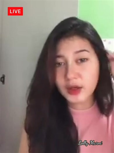 Live Streaming . . . | Lolly Dinda Murningsih