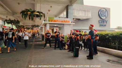 As the lights glow brighter and the malls of Parañaque fill with holiday cheer, the Parañaque City Fire Station brings a different kind of Christmas carol—one that carries both joy and purpose. Through heartfelt songs and timely fire safety reminders, BFP Parañaque personnel, under the leadership of FSUPT LIHER L BARRIOS, City Fire Marshal, together with FSINSP ANGELIQUE J CASTILLO, Chief, Emergency Medical Services, reach out to every shopper, family, and child at SM City Sucat and SM BF, remin