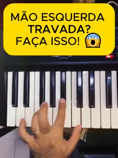 🔥 Sua mão esquerda trava no teclado? Então faz isso por 2 minutinhos por dia. Nesse vídeo eu te ensino um exercício simples e fantástico que vai te ajudar a destravar a mão esquerda, ganhar coordenação e tocar com muito mais segurança. É fácil de fazer, rápido e funciona de verdade desde que você pratique. 🎹 Quer ir muito além e evoluir de vez no teclado? 👉 Comente TSL aqui embaixo que eu vou te enviar o link do meu treinamento completo Teclado Sem Limites. Não perde essa. Comenta TSL agora. 