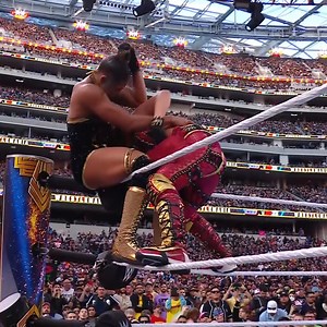 3.7M views · 84K reactions | Bianca Belair défend son Titre Féminin de WWE Raw contre Asuka à #WrestleMania 39. Commentaires en français par Nadir Mohammedi & Christophe Agius. | WWE France | Facebook