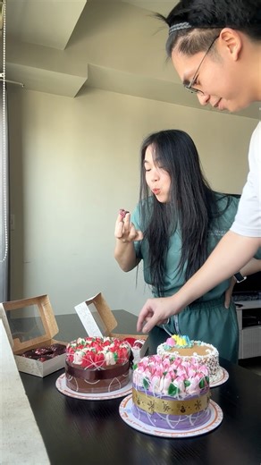 904K views · 4.4K reactions | More of the love, less of the hassle! Choose #LemonSquareBakeryTreats for the perfect Valentine Cake 李#LoveBlooms | Lemon Square Bakery Treats | Facebook